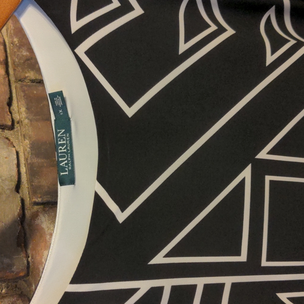 Geometric print dress - Picture 2 of 3